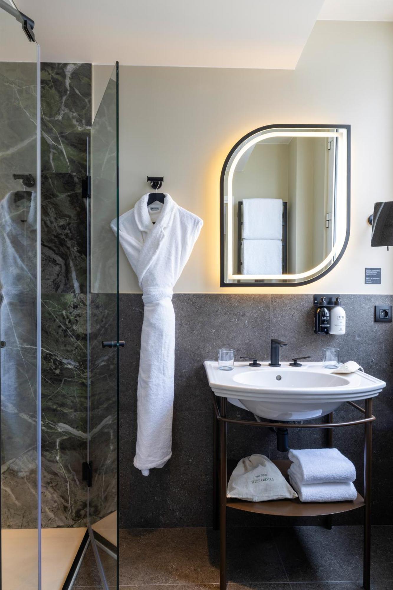 Hotel L'Ormaie & Spa Paryż Zewnętrze zdjęcie